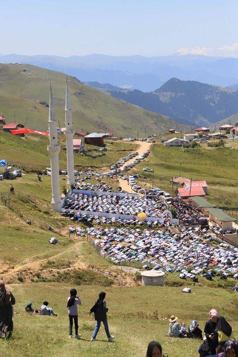 Trabzon'da Kadırga Yayla Şenliğinden renkli görüntüler 11